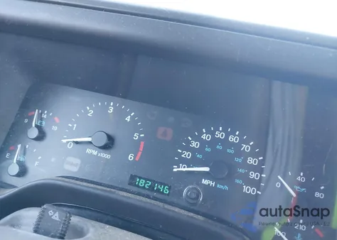 2000 Jeep Wrangler Se z USA, uszkodzony, nr VIN 1J4FA29P4YP756060